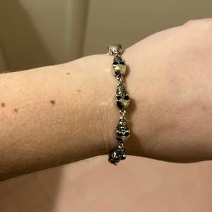 Silver skull bracelet